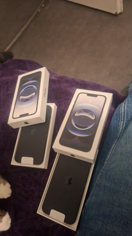 iPhone 16 SE بحالة ممتازة – 128GB